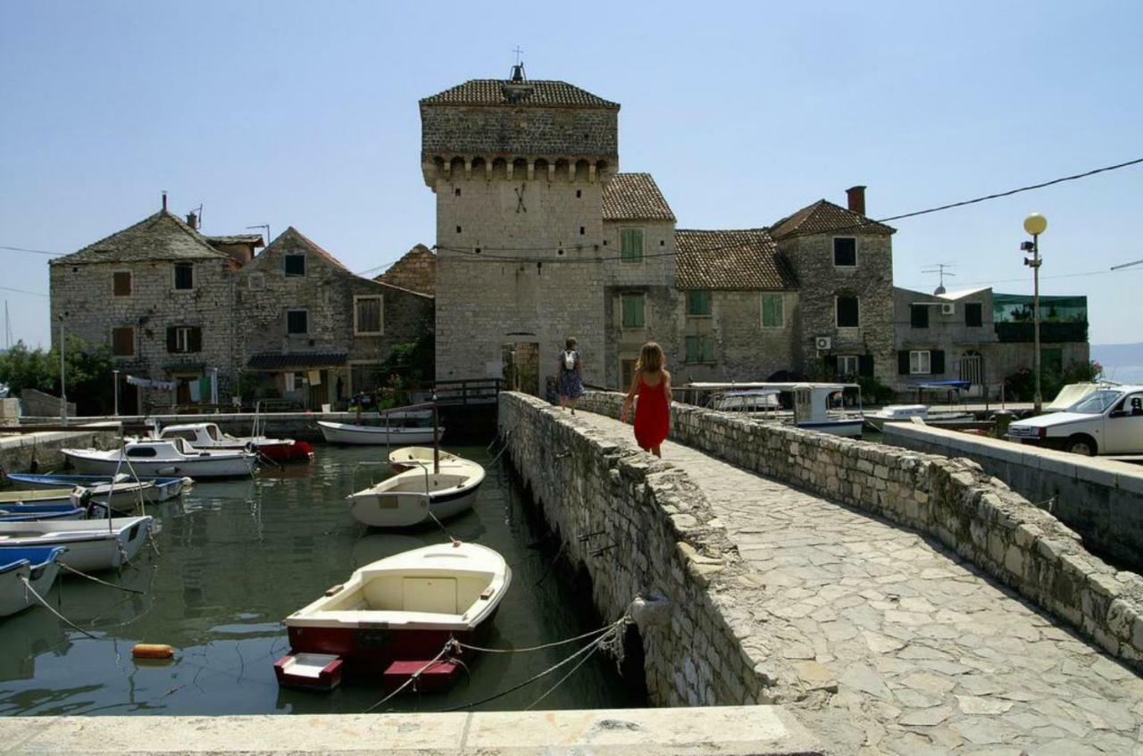 Apartment Ljubica Kastel Gomilica Kaštela Exterior foto